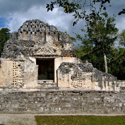 Chicanna Structure VI with its Roof Comb